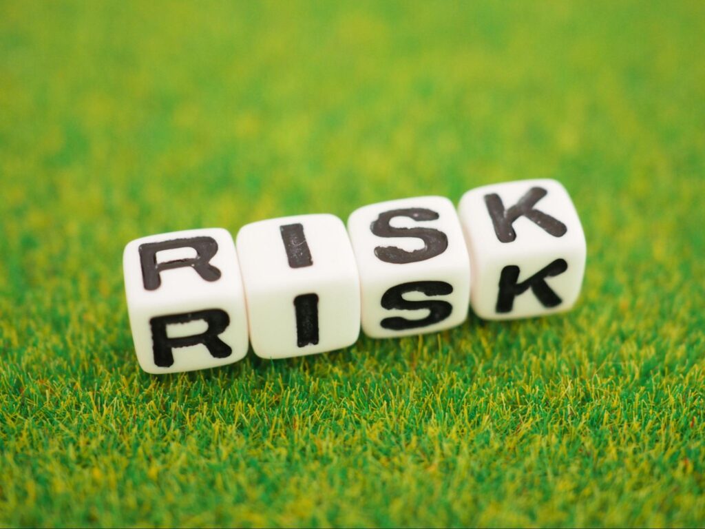 RISKと書かれたブロック