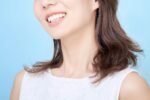 笑っている女性